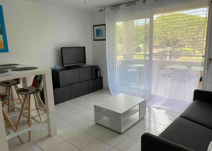 Studio Dans Residence Piscine 500M De La Plage 2**