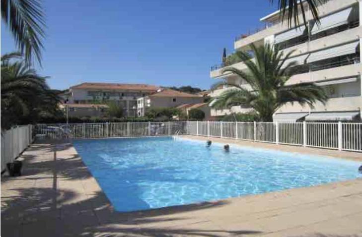 Appartement Dans Piscine 500m De La 2**